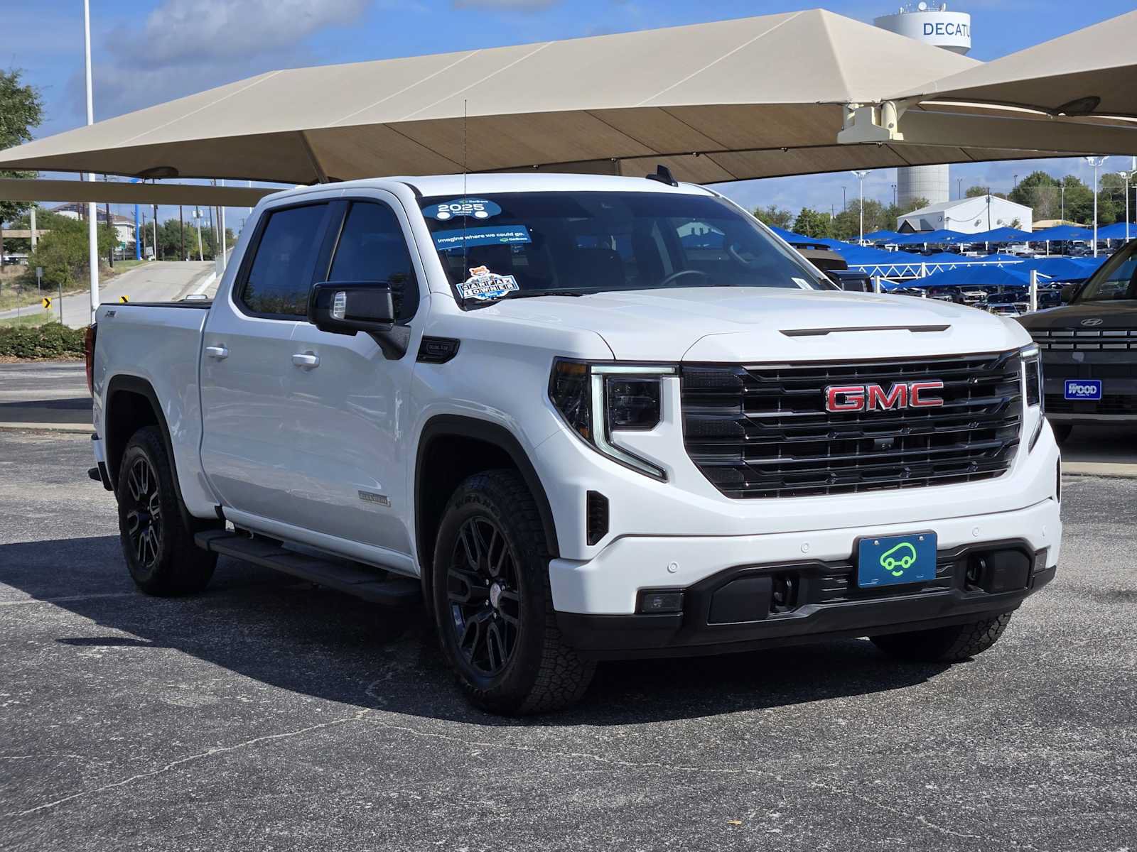 Certified 2025 GMC Sierra 1500 Elevation w/ Elevation Premium Package AWD/4WD image 3