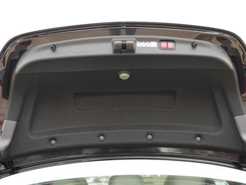 Used 2026 Mercedes-Benz C 300 4MATIC Sedan image 19