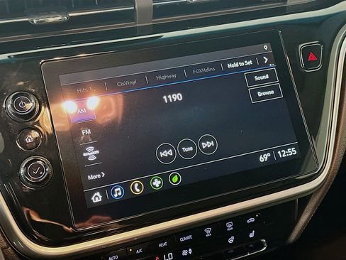 Used 2023 Chevrolet Bolt LT image 21