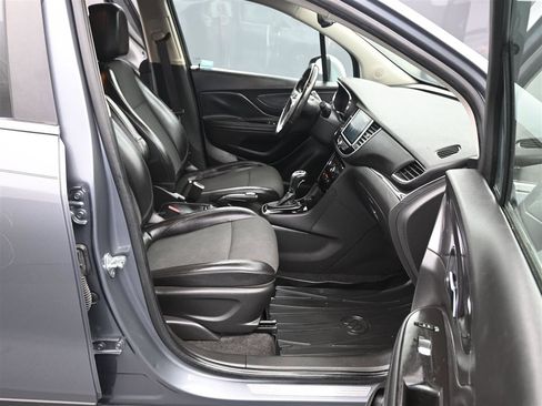 Used 2019 Buick Encore Preferred image 9