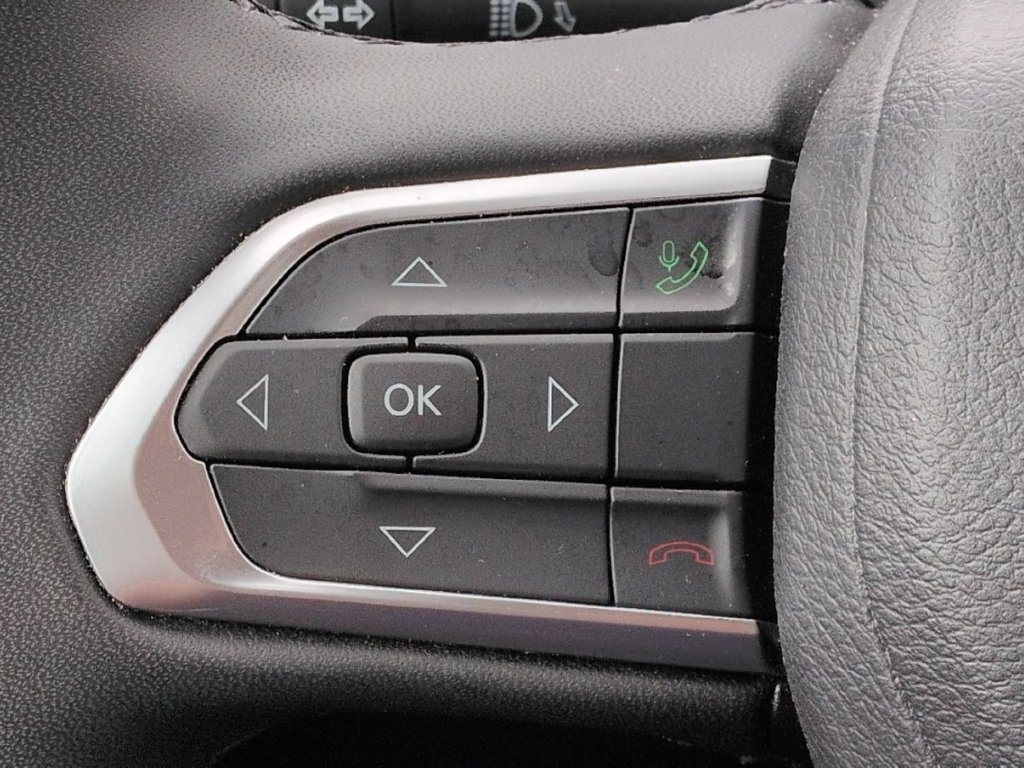 Used 2025 Jeep Compass Limited AWD/4WD image 20