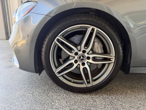 Used 2019 Mercedes-Benz E 300 image 6