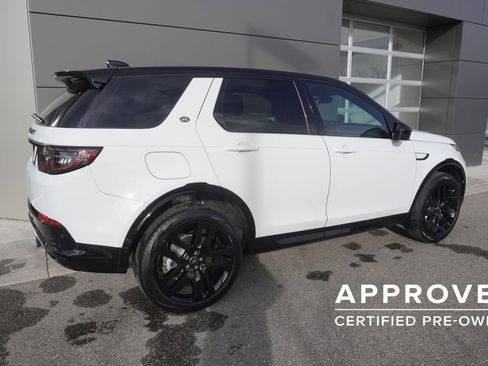 Used 2025 Land Rover Discovery Sport Dynamic SE image 4