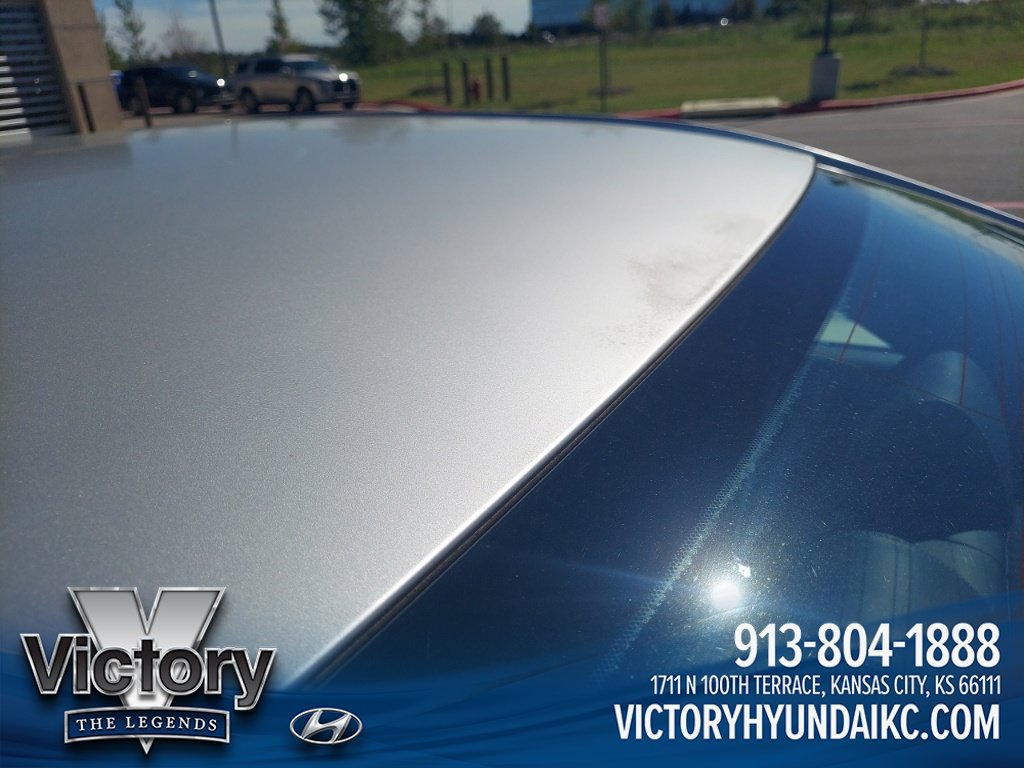 Used 2012 Toyota Camry SE FWD image 5