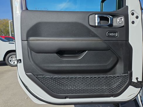 New 2026 Jeep Gladiator Sport image 11