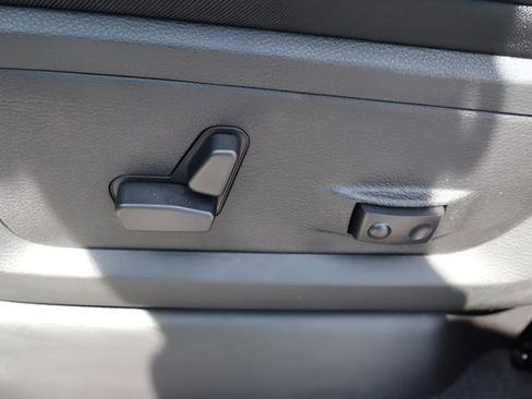 New 2026 RAM 3500 Laramie AWD/4WD image 17