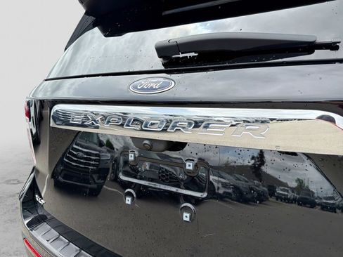 Certified 2024 Ford Explorer XLT w/ Equipment Group 202A AWD/4WD image 15