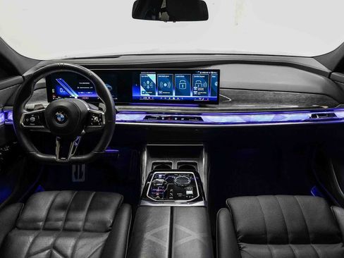 Used 2024 BMW 760i xDrive w/ Premium Package 2 AWD/4WD image 12