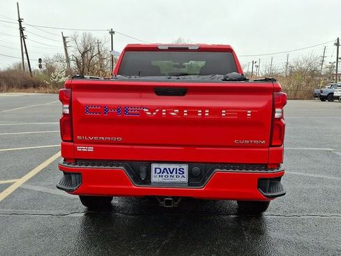 Used 2022 Chevrolet Silverado 1500 Custom image 5