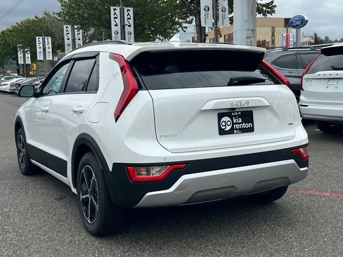 Certified 2023 Kia Niro EX FWD image 9