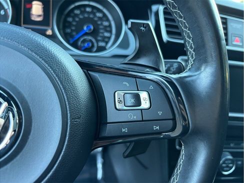 Used 2017 Volkswagen Golf R 4-Door image 28