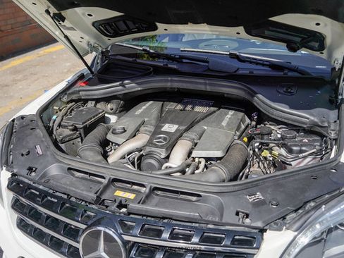 Used 2015 Mercedes-Benz ML 63 AMG 4MATIC image 15