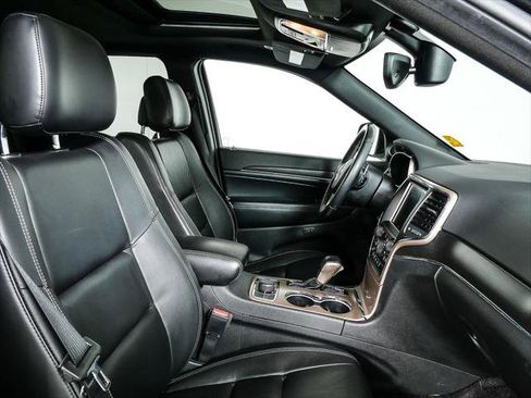 Used 2017 Jeep Grand Cherokee Limited AWD/4WD image 22