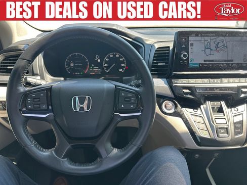 Used 2025 Honda Odyssey Touring image 18