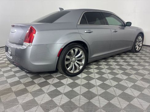 Used 2016 Chrysler 300 Limited image 8