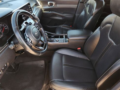 Used 2021 Kia Sorento S w/ Panoramic Sunroof Package image 13