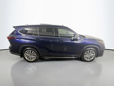 Used 2022 Toyota Highlander Platinum AWD/4WD image 8