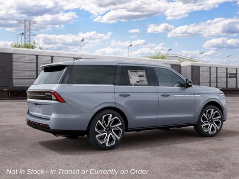 New 2027 Lincoln Navigator Reserve AWD/4WD image 6