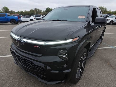 Used 2024 Chevrolet Silverado EV RST AWD/4WD image 3
