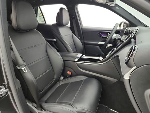 Certified 2026 Mercedes-Benz GLC 300 image 17