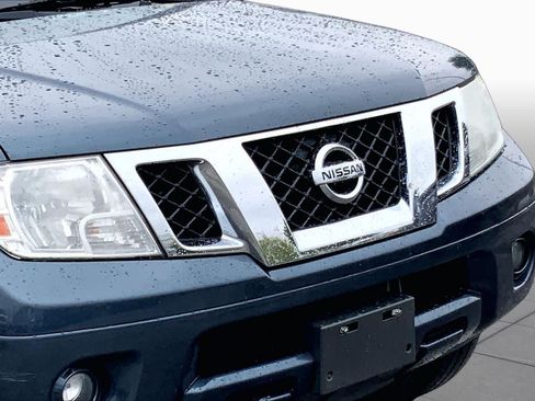 Used 2013 Nissan Frontier SV w/ SV Value Truck Pkg RWD image 26
