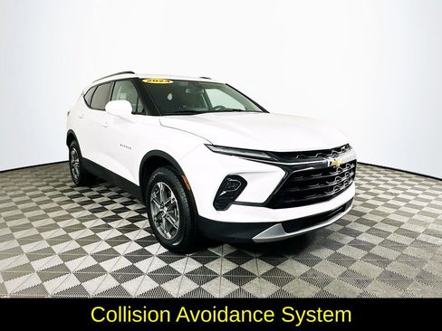 Used 2024 Chevrolet Blazer LT w/ Convenience Package image 3