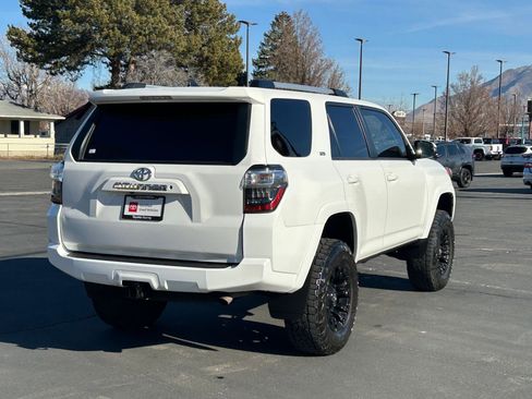 Used 2019 Toyota 4Runner SR5 Premium image 5
