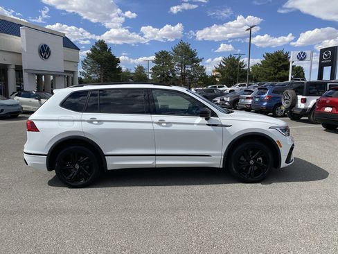 Certified 2023 Volkswagen Tiguan SE R-Line FWD image 55