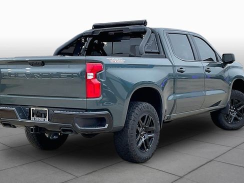 Used 2025 Chevrolet Silverado 1500 LT Trail Boss w/ Convenience Package II AWD/4WD image 13