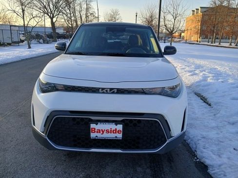 Certified 2025 Kia Soul S image 3