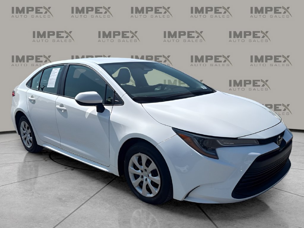 Used 2025 Toyota Corolla LE w/ Convenience Package FWD image 7