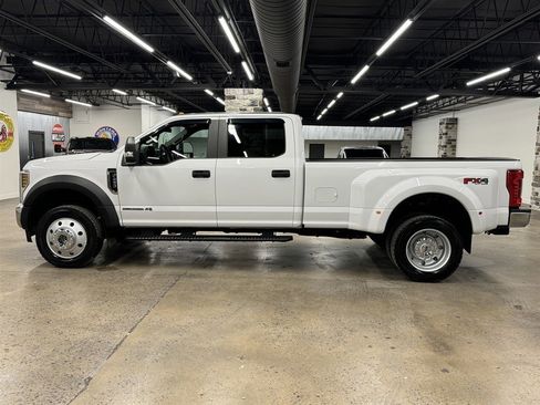 Used 2019 Ford F450 XL w/ Power Equipment Group image 4