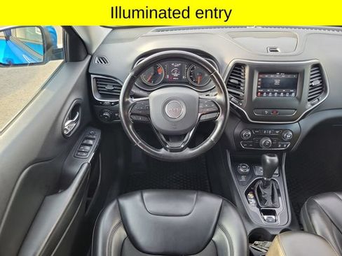 Used 2020 Jeep Cherokee Latitude Plus AWD/4WD image 9
