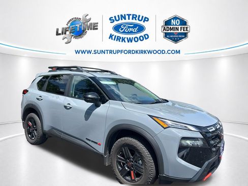 Used 2025 Nissan Rogue SV w/ Rock Creek Premium Package AWD/4WD image 9