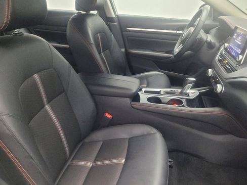 Used 2025 Nissan Altima 2.5 SR FWD image 21