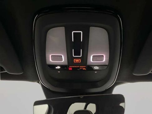Used 2023 Volvo XC40 Recharge Ultimate AWD/4WD image 57