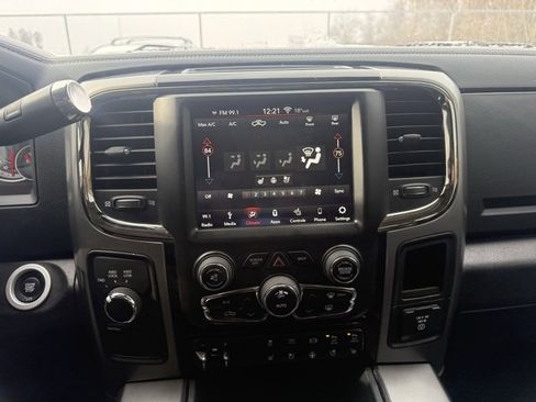 Used 2018 RAM 2500 Laramie w/ Sport Appearance Group image 12