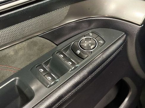 Used 2018 Ford Explorer XLT w/ Equipment Group 202A image 18