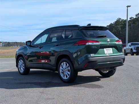 Used 2022 Toyota Corolla Cross LE image 4
