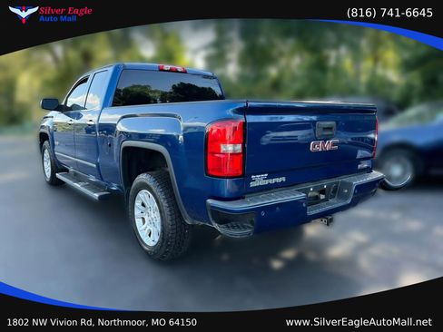 Used 2015 GMC Sierra 1500 SLE w/ All-Terrain Package AWD/4WD image 4