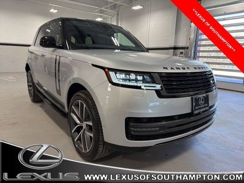 Used 2024 Land Rover Range Rover SE image 1
