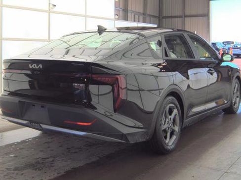 Used 2025 Kia K4 LXS image 4
