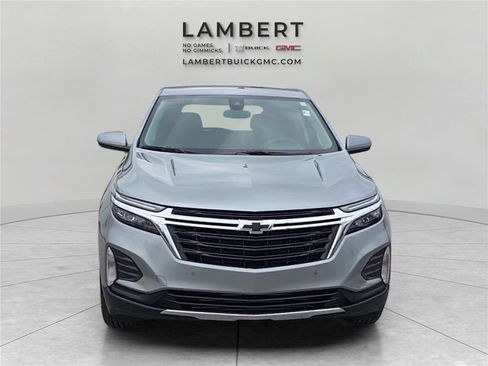 Used 2023 Chevrolet Equinox LT FWD image 2