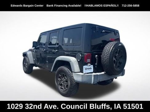 Used 2012 Jeep Wrangler Unlimited Rubicon w/ Dual Top Group AWD/4WD image 4