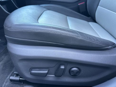 Used 2020 Hyundai Ioniq Limited image 14