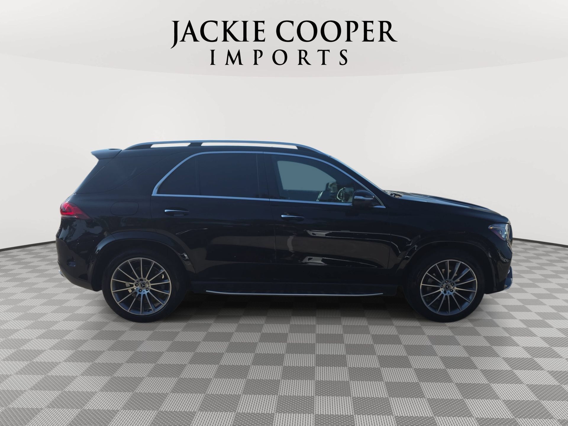 Used 2021 Mercedes-Benz GLE 350 4MATIC image 4