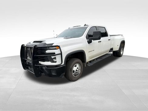 Used 2024 Chevrolet Silverado 3500 W/T AWD/4WD image 3