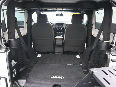 Used 2015 Jeep Wrangler Sport AWD/4WD image 19