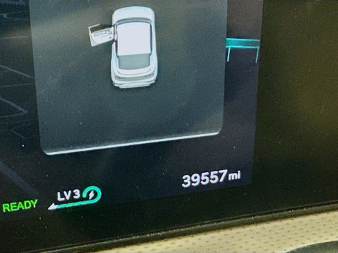 Used 2023 Genesis GV60 Performance image 17