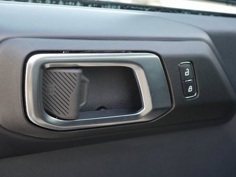 Used 2025 Ford Bronco Outer Banks image 14